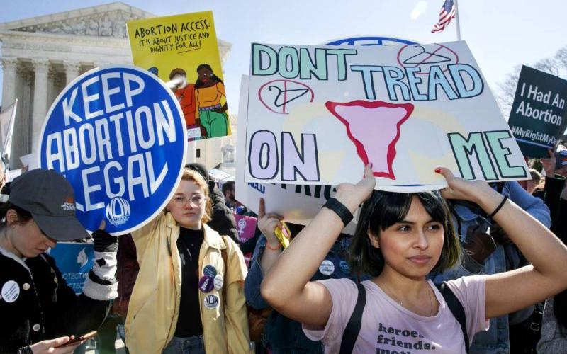 Texas impone ley de aborto que ofrece recompensa por denunciar casos