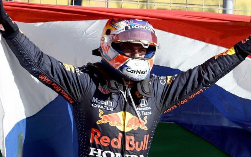 Max Verstappen gana el GP de Holanda, 'Checo' con gran remontada