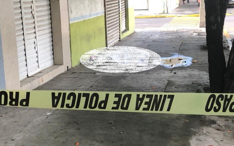 Mujer muere en plena vía pública en la ciudad de Veracruz