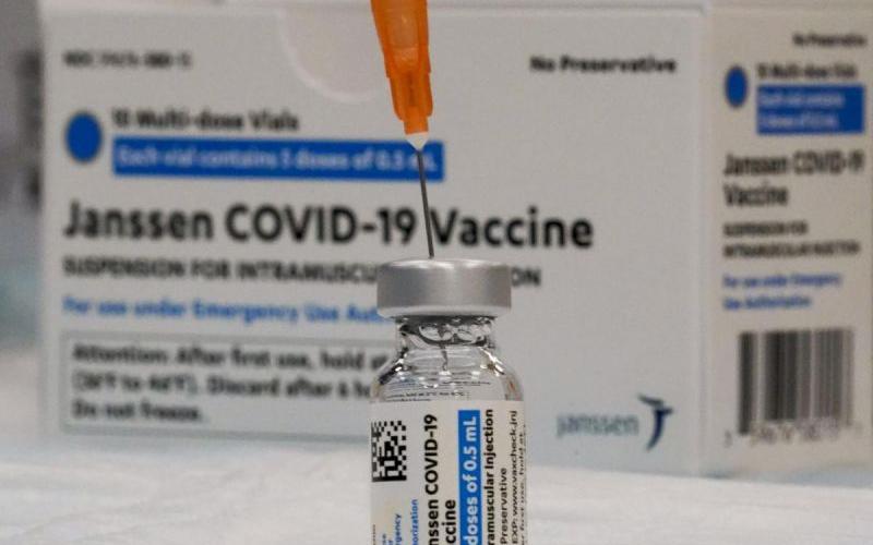 J&J va por autorización en EU de refuerzo de vacuna anticovid