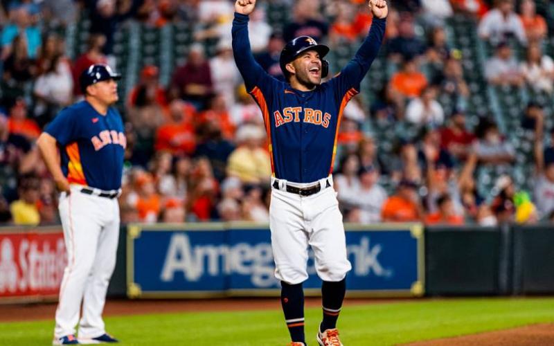 Los Astros vencen a los Medias Rojas y empatan la Serie de Campeonato