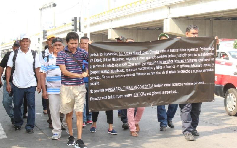 Expolicías de Poza Rica manifestaron 