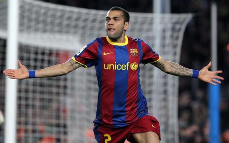 Dani Alves vuelve al Barcelona