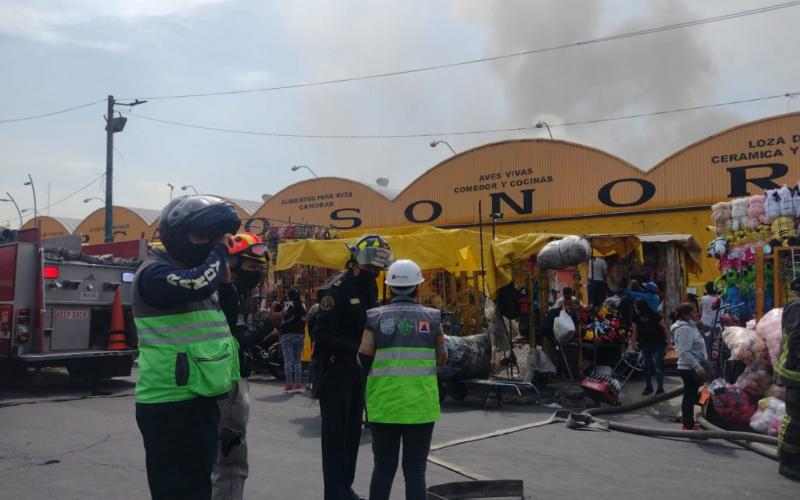 Se incendia el mercado de Sonora, en la Ciudad de México 