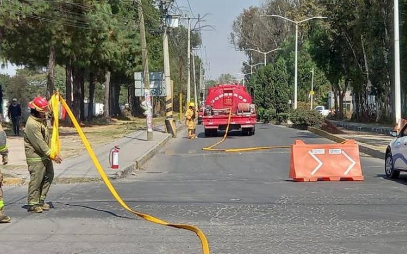 Evacuan a más de 500 personas por fuga de gas natural en Tultepec 