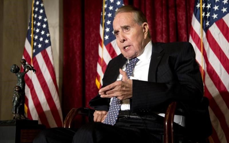 Murió Bob Dole, ex candidato presidencial de EU