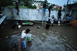  Xalapa deja al menos 50 colonias afectadas; activan refugios temporales