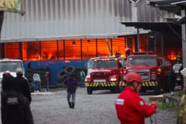 Fuego en Huiloapan, se incendia llantera