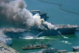 Arde buque de la armada de Estados Unidos por explosión en base San Diego