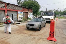 Loma Bonita en Texistepec Veracruz no se rinde, sanitizaron casas comercios y calles a petición de la población
