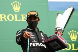 Hamilton gana el GP de Bélgica y estira su ventaja en el campeonato