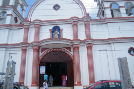  En la parroquia Nanchital localizan en la entrada a un sujeto encadenado