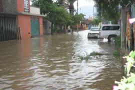 Se desborda Rio en el Itsmo de Tehuantepec debido a la onda tropical número 30