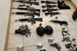  Detienen a dos, y aseguran arsenal en Lagos de Moreno, Jalisco