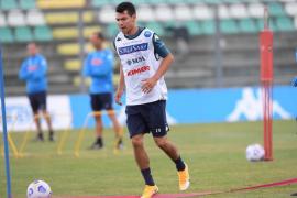 Video: "Chucky" Lozano anota increíble gol de chilena durante entrenamiento del Napoli