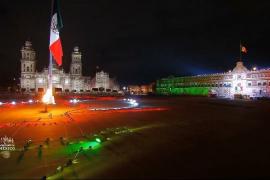 Con un minuto de silencio AMLO inició evento del Grito de Independencia 