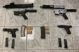 Detienen a sujeto con armamento en el paso fronterizo EU, Nogales Sonora