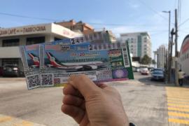 Veracruzanos agotan “cachitos” de la Lotería Nacional avión presidencial