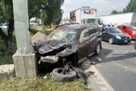 Tráiler conducido a exceso de velocidad impacta a vehículos en la México-Querétaro