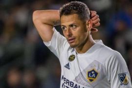 Multan a "Chicharito" Hernández por pelearse en la MLS