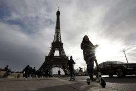 Los bares de París cerrarán a partir de hoy