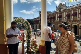 llegaron a la catedral metropolitana de Xalapa para agradecer por los diferentes favores y milagros atribuidos a quien fue obispo de Veracruz.  © Derechos Reservados. RTV Radiotelevisión de Veracruz. Contenido obtenido de: http://www.masnoticias.mx/devotos-de-diferentes-municipios-agradecen-favores-y-milagros-a-san-rafael-guizar/