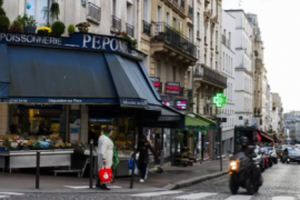 Francia anuncia toque de queda en París por contagios COVID19