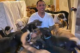 Ricardo Pimentel, fundador de Tierra de Animales, resguarda caninos tras huracán Delta