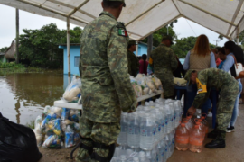 Gobierno de Agua Dulce Veracruz sigue entregando apoyo a damnificados  ante fuertes lluvias