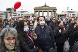  En Alemania las restricciones frenan al virus COVID19