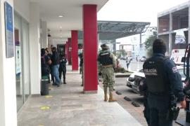 Banco de Xalapa es asaltado a mano armada