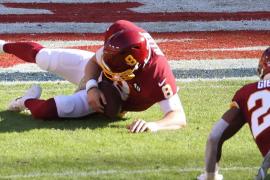 El jugador Kyle Allen quarterback de Washington, una víctima más de la NFL