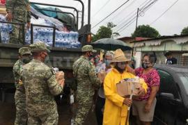 Llega ayuda de Sedena a comunidades afectadas por lluvias en Texistepec