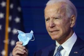 Joe Biden promete el control de COVID y reabrir escuelas