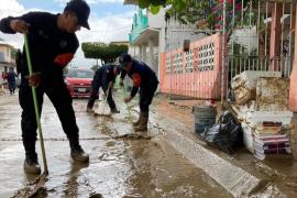 Inician labores de limpieza en Agua Dulce Veracruz tras desbordamiento de Rio