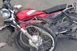 Accidente de motocicletas deja dos heridos en el Barrio San Diego, Acayucan
