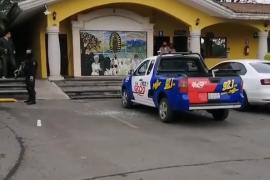 Camioneta de radiodifusora es balaceada en Amatlán
