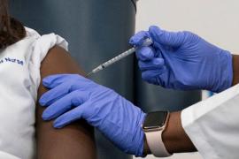 Más de medio año se tardará la vacunación en reducir casos COVID19: OMS