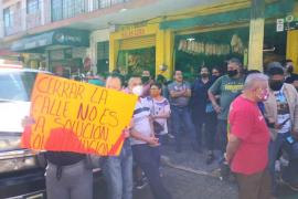 Se manifiestan comerciantes en calles del centro de Xalapa ante restricciones de movilidad