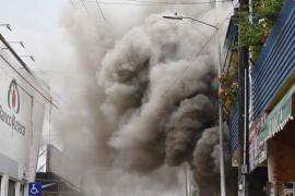 Evacuan a comercios y familias del centro de Tlapacoyan.