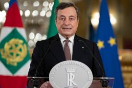 Mario Draghi tras su reunión con el presidente italiano, Sergio Mattarella, donde le comunicó que aceptó el cargo de primer ministro, el 12 de febrero de 2021.