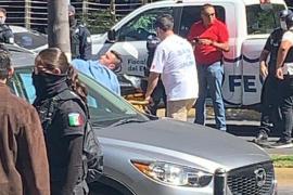 Tras secuestro, se desata fuerte balacera en plaza comercial de Zapopan Jalisco