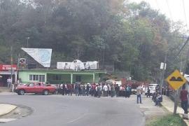 Nuevamente vecinos de la sierra de Zongolica protestan por altos cobros de CFE