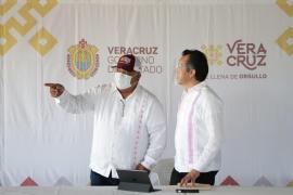  El gobernador de Veracruz analiza probable blindaje en elecciones de junio
