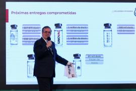 El canciller Marcelo Ebrard expone sobre las negociaciones y entregas de vacunas, durante la conferencia presidencial de este martes desde Palacio Naciona0, en la Ciudad de México, el 16 de marzo de 2021