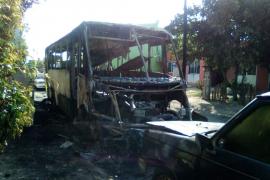 Camión urbano “Quetzatcóalt” se incendia en Coatzacoalcos