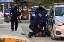  Igual que George Floyd, fallece mujer luego de ser sometida por policías en Tulum