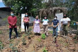   Vacíos módulos de vacunación contra COVID-19 en zona rural de Veracruz