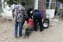 Amarran a un poste a presunto ladrón en Predio La Loma, en Veracruz