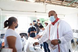 Secretario de Gobierno de Veracruz  emite sy voto en Otatitlán